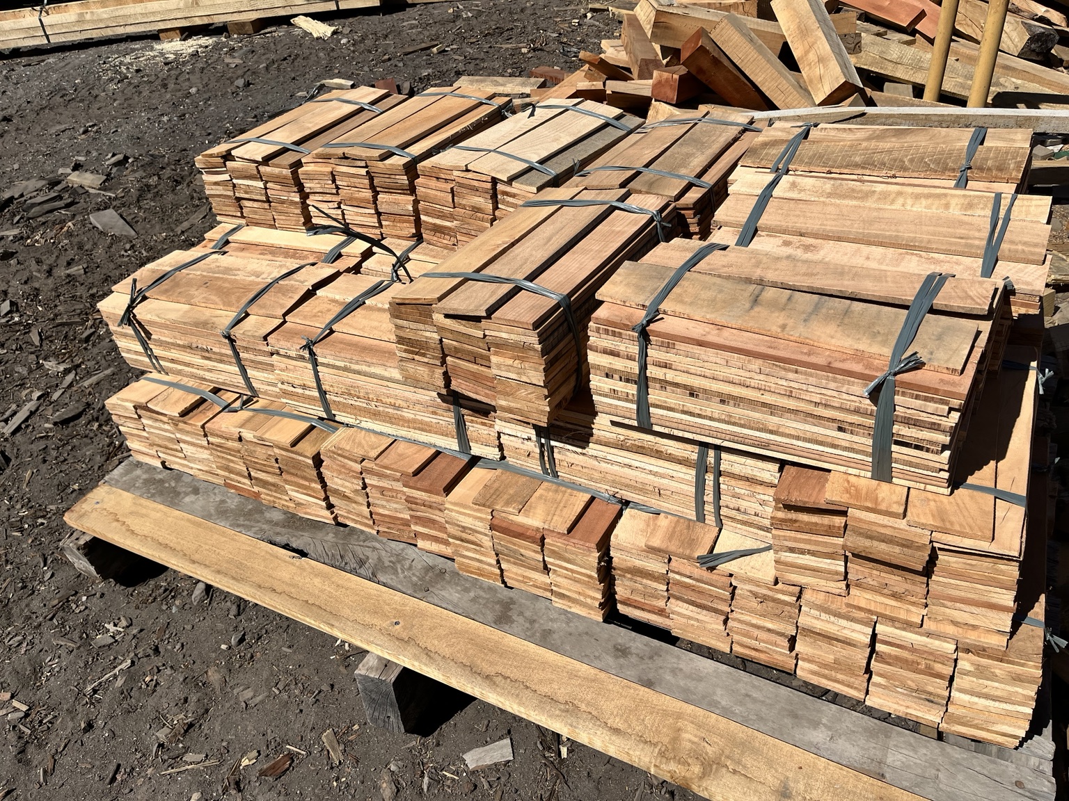Paquetes de tablas preparados para entrega